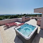 别墅 Karizma - Sea View, Swimming Pool, Hot Tub, Brijuni, Fazana,