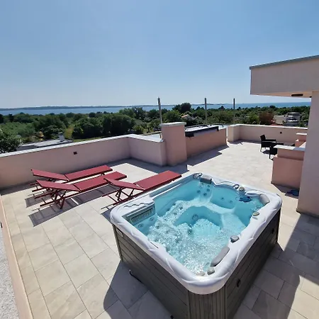 Βίλα Karizma - Sea View, Swimming Pool, Hot Tub, Brijuni, Fazana,